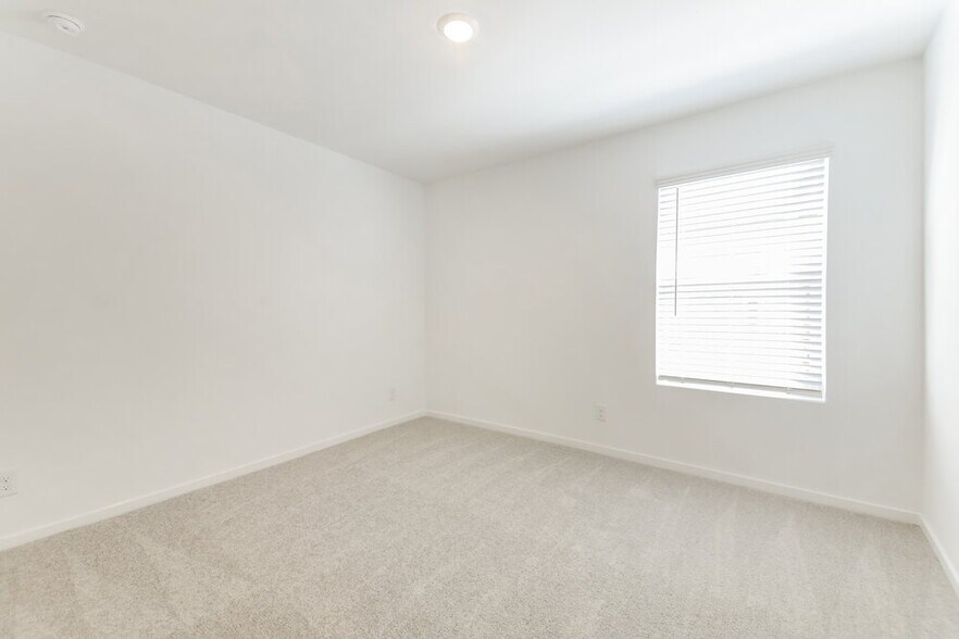 Building Photo - 1222 Canyon Wren Dr