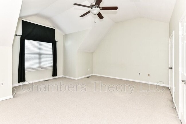 Building Photo - 6033 Woodlake Ln