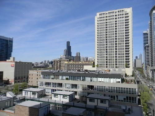 Building Photo - 1464 S Michigan Ave
