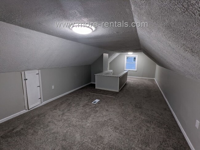 Building Photo - Newly remodeled house on a dead-end street