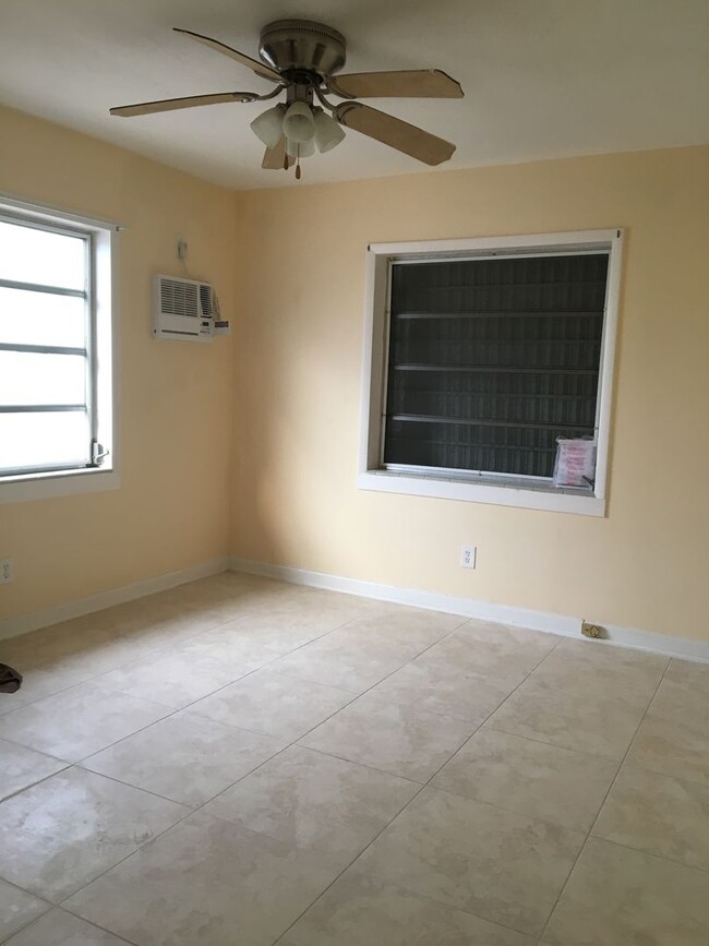 Building Photo - 2679 Nelson Dr