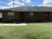 Building Photo - 510 NW 12th Dr