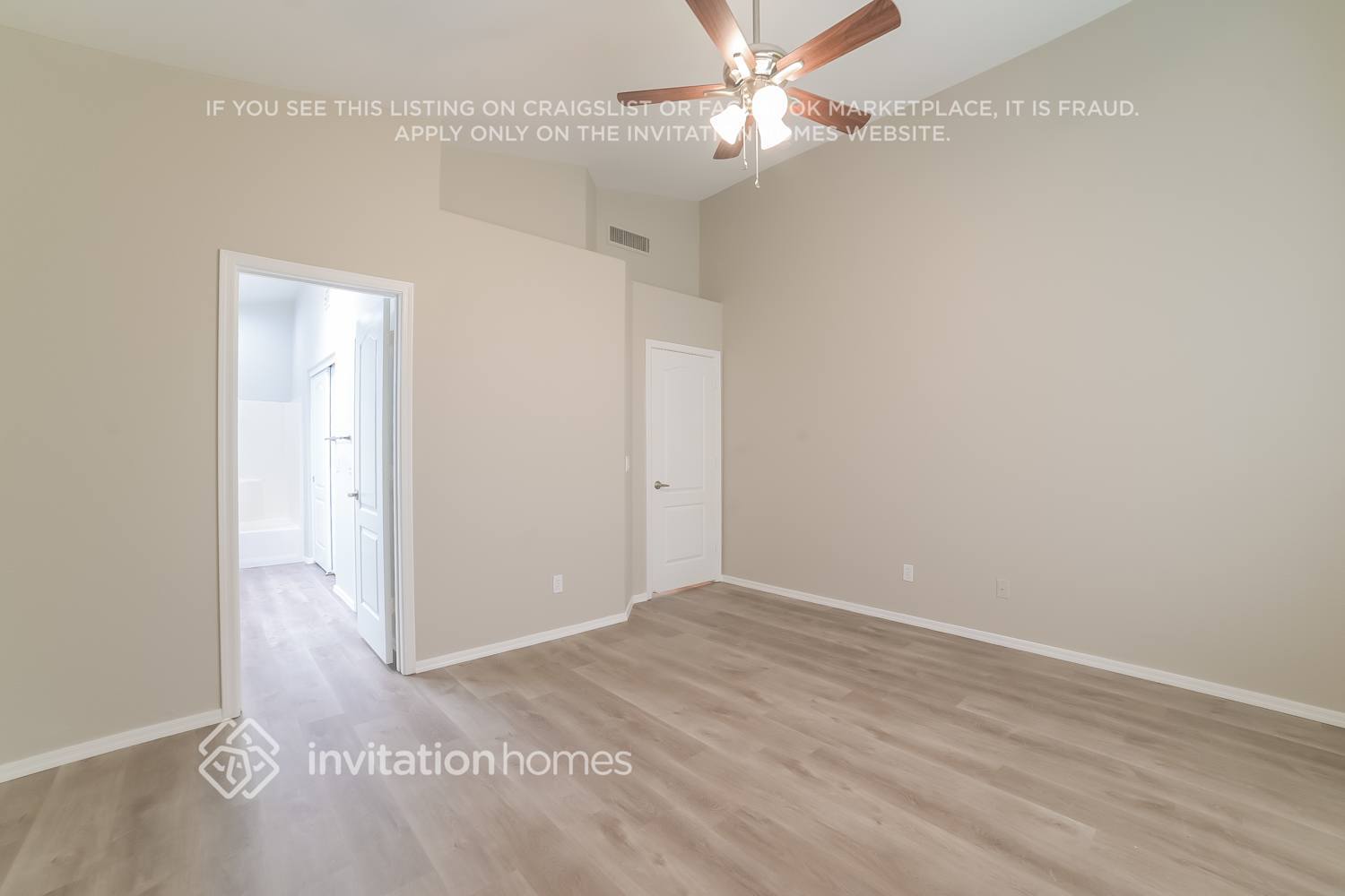 Building Photo - 791 E Glenmere Dr