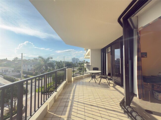 Building Photo - 800 Ocean Dr