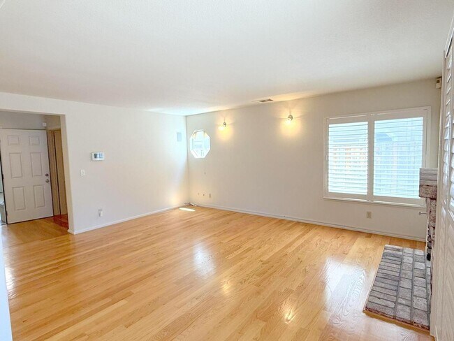 Building Photo - Terrific Danville Location Near Schools ! ...