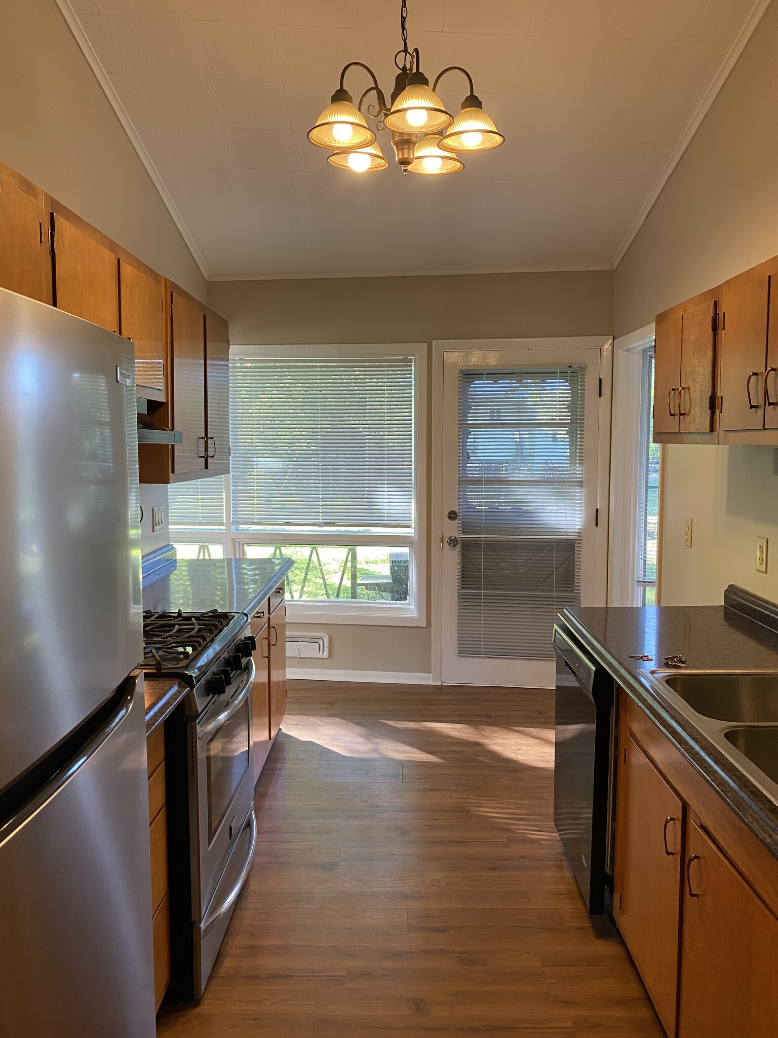 Kitchen - 661 Watervliet Shaker Rd