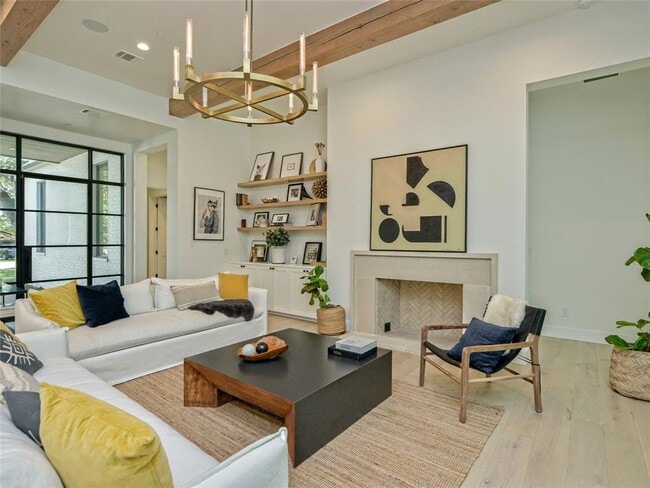 Building Photo - 304 Westwood Terrace