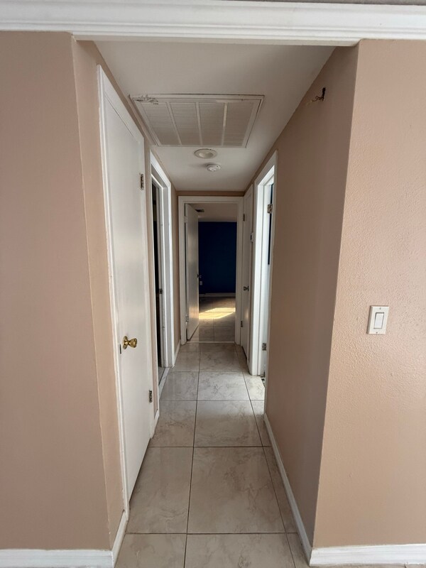 Building Photo - 9105 Sterling Ln