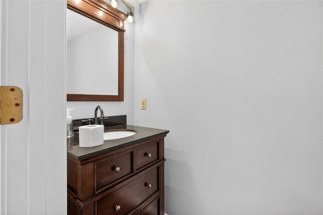 Building Photo - 5205 Maltdie Ct NE