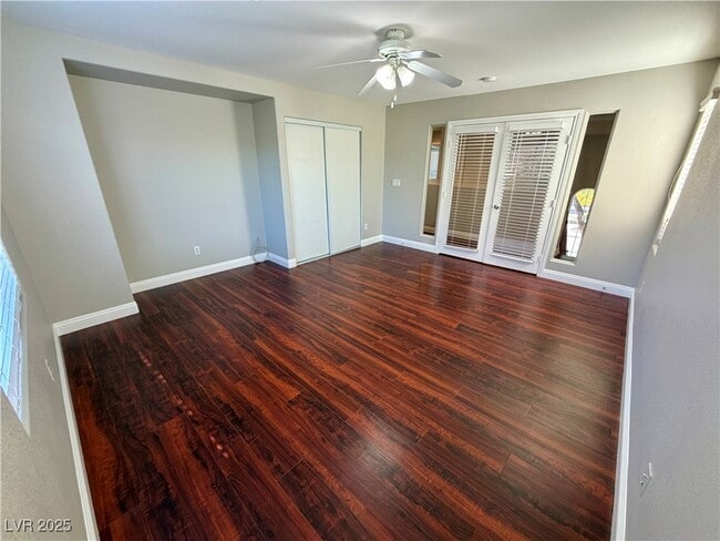 Building Photo - 2301 Summer Home St