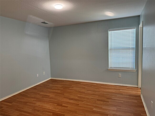 Building Photo - 20642 Patriot Park Ln