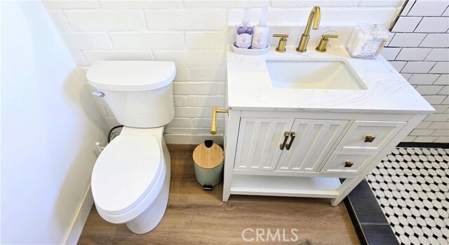 Building Photo - 5747 Jefferson Ave