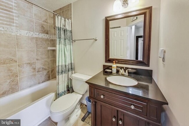 Building Photo - 6063 Sirenia Pl