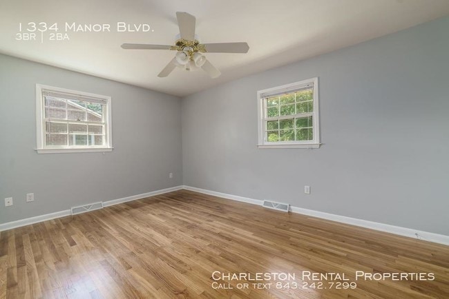 Building Photo - 1334 Manor Blvd