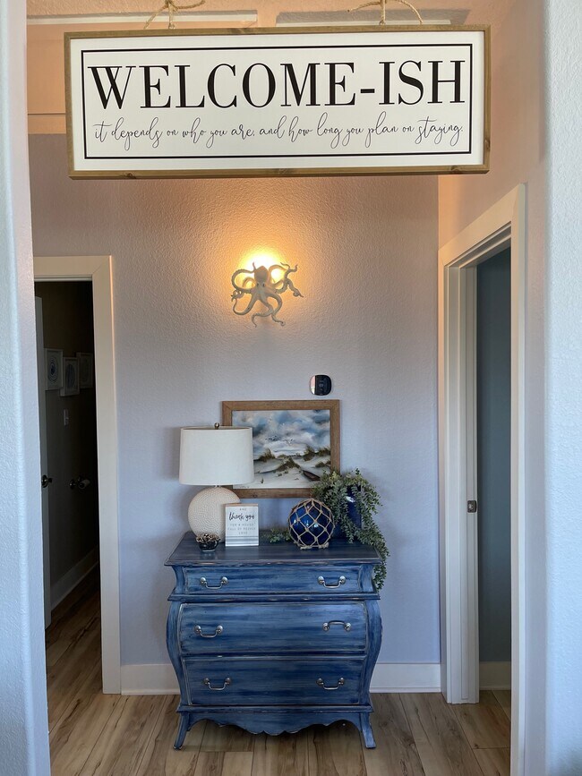 Building Photo - 971 Kent Dr