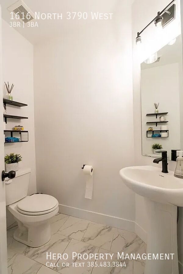 Building Photo - 1616 N 3790 W