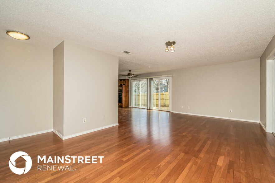 Building Photo - 112 Bluebonnet Dr
