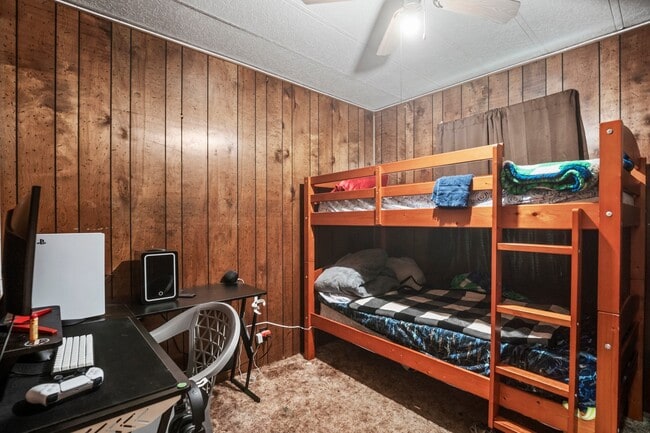 Building Photo - 465 Pecan