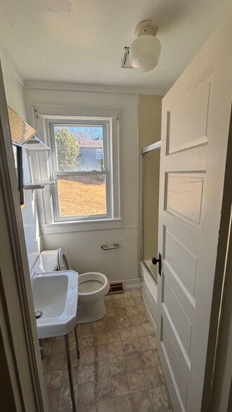 Building Photo - 477 Hudson St