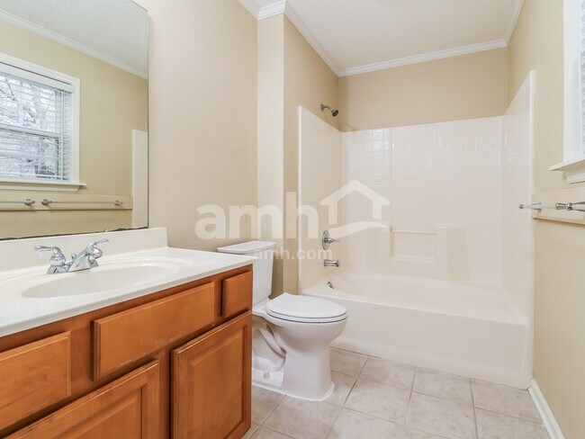 Building Photo - 44 Westminister Pl