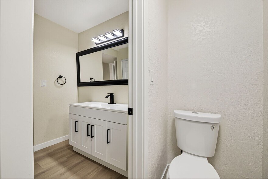 Building Photo - 1250 S Brookhurst St