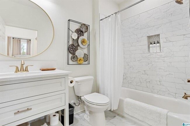 Building Photo - Luxurious 3-Bed Townhouse on Red Mountain