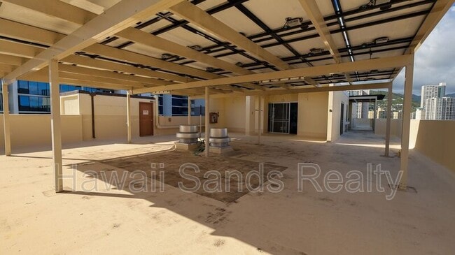 Building Photo - 910 Ahana St