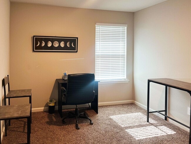 Building Photo - 3830 Barn Owl Dr