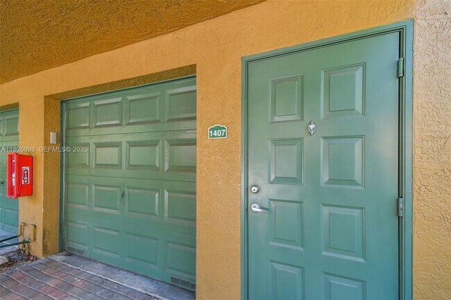 Building Photo - 2945 NE 185th St