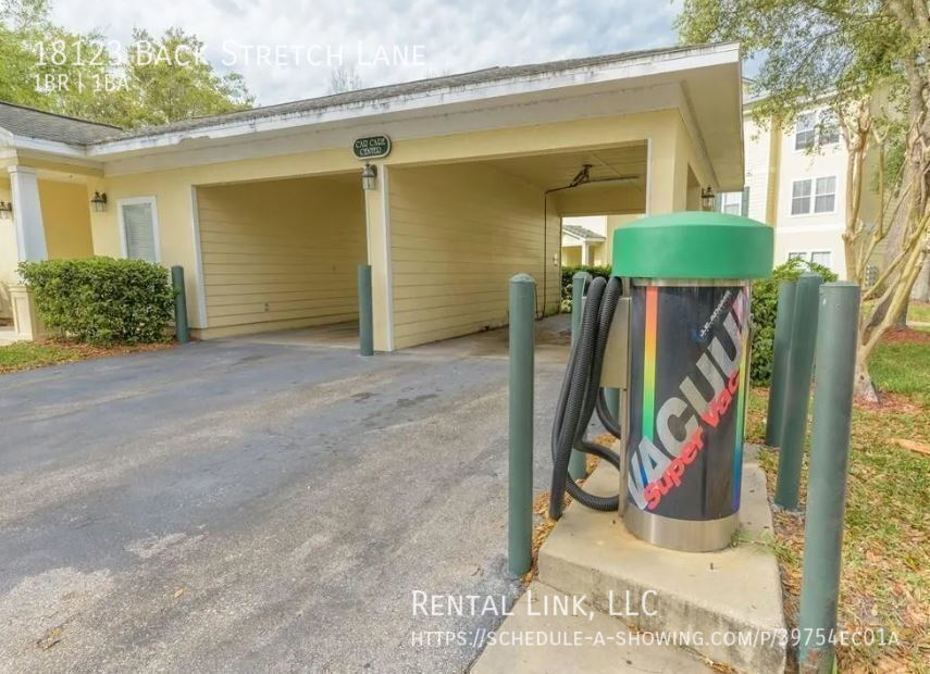 Building Photo - 18123 Back Stretch Ln