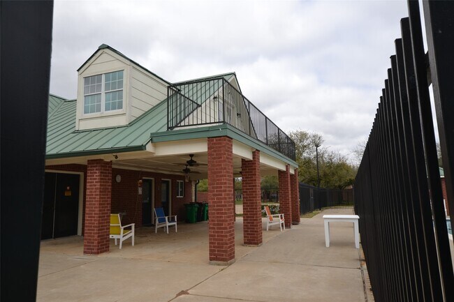Building Photo - 20751 Cypress Post Dr