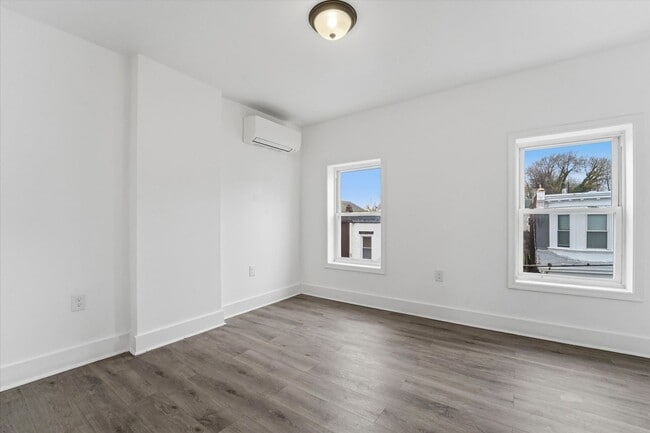 Building Photo - 3BR/3BA House | Newly Renovated | Section 8 Welcome