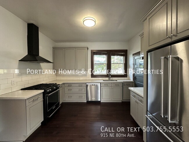 Building Photo - 915 NE 80th Ave