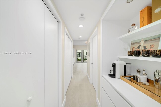 Building Photo - 435 21st St