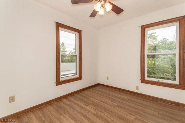 Building Photo - 38171 Wilson Ave