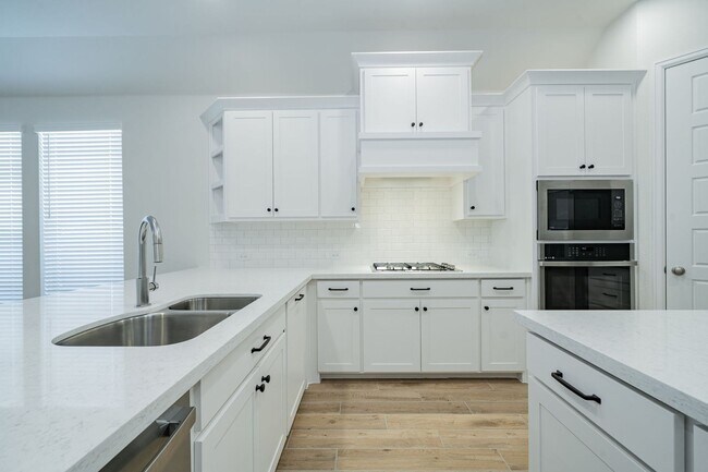 Building Photo - Welcome to Your brand new 3 bed 2 Bath Hom...