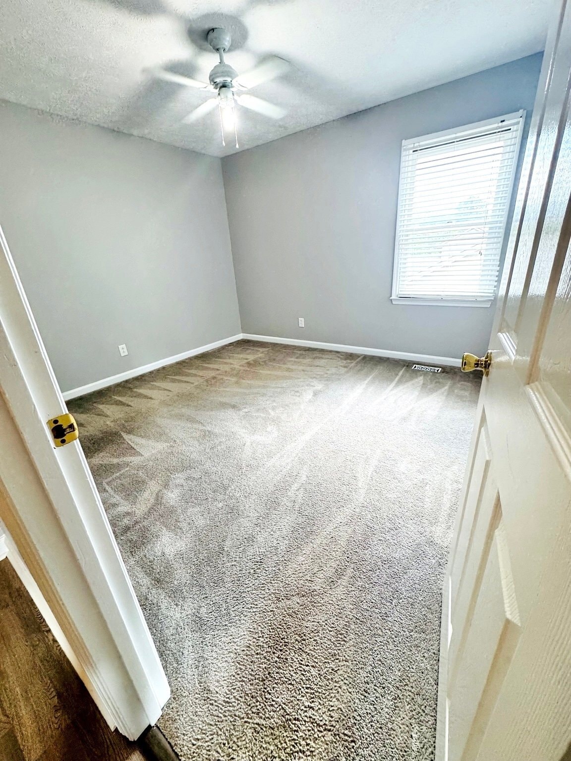 Building Photo - 5551 Robmont Dr