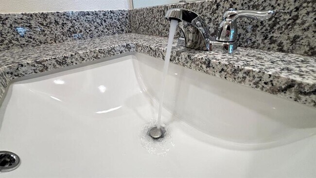 Building Photo - 914 Princess Sabal Pt