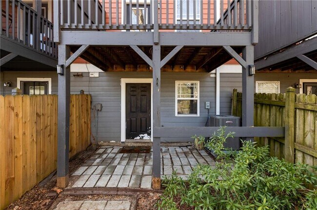 Building Photo - 380 Grant Cir SE