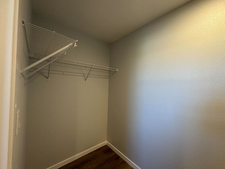 Building Photo - 2627 S Lamb Blvd