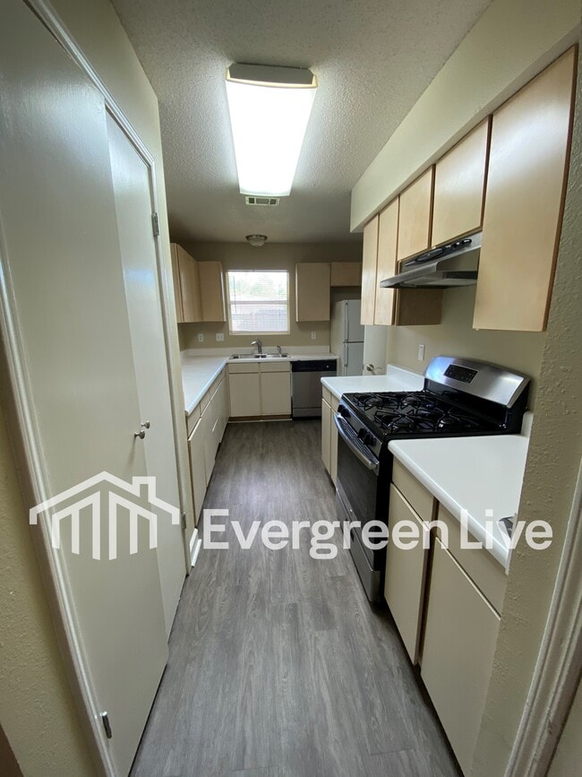 Building Photo - 48 Callan Ct