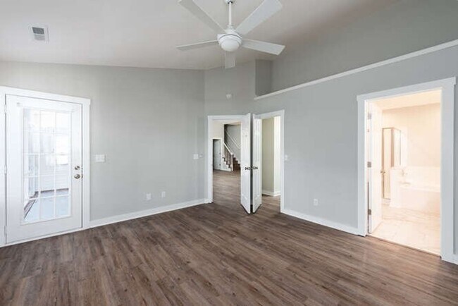 Building Photo - 1291 Chatfield St