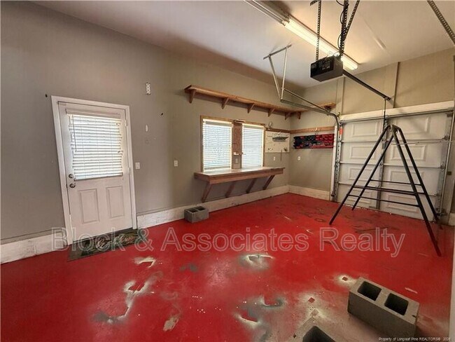 Building Photo - 848 Castleberry Ct