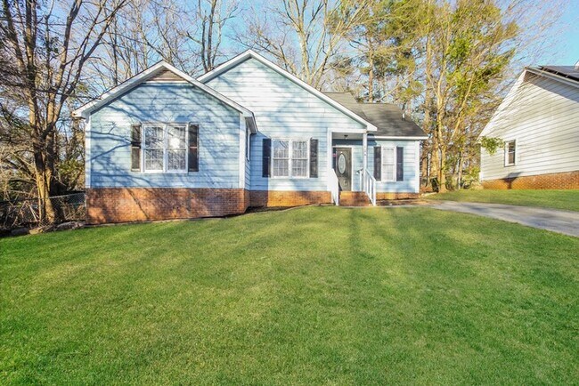 Primary Photo - Amazing 3 Bedroom Home