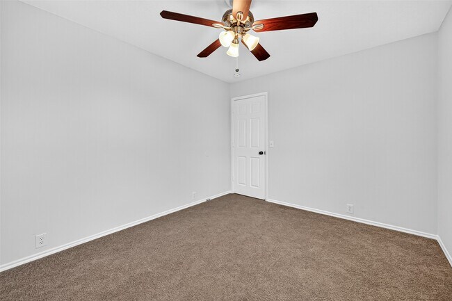 Building Photo - 14934 Sugar Falls Ct