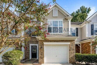 Building Photo - Townhome! | Back Patio with Privacy Fence|...