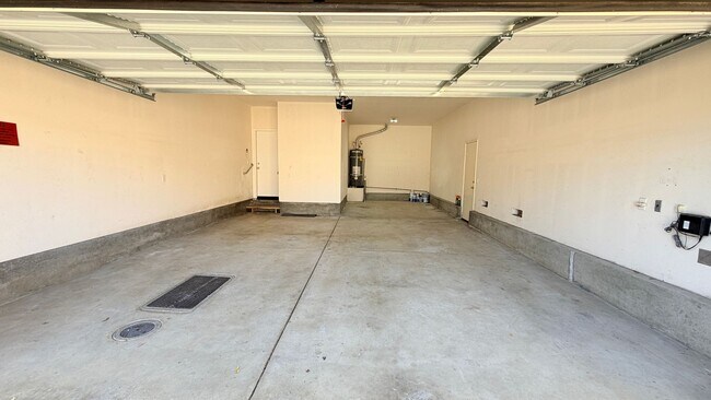 Building Photo - Beautiful 3 bedroom with AC in San Marcos