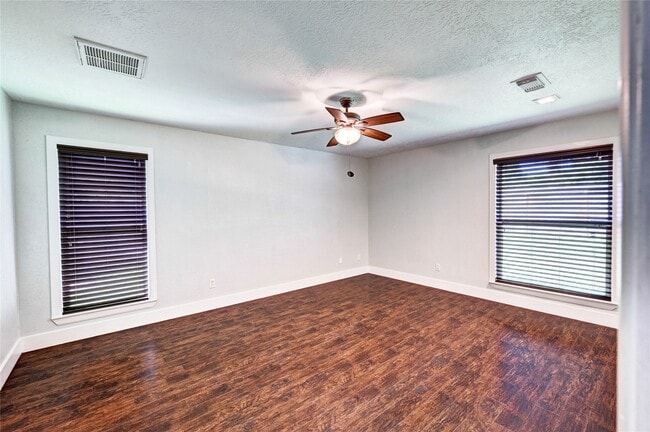Building Photo - 5103 Temple Bell Dr