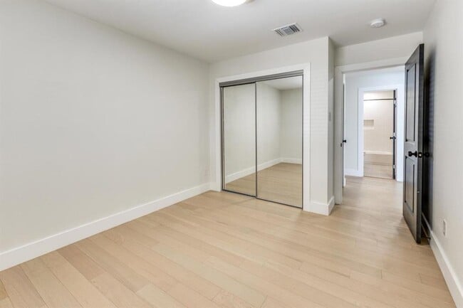 Building Photo - 7901 Keswick Dr