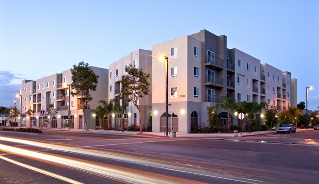 Primary Photo - Hollydale Plaza Apartments